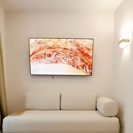 Domus Maxima - & Guest house