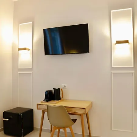 Domus Maxima - & Guest house